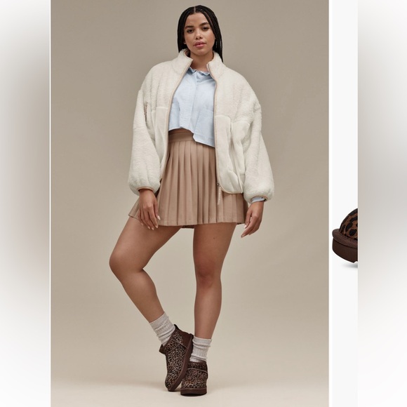 UGG Classic Ultra Mini Caspian Genuine Calf Hair Bootie. 7M. Cheetah print. New - Picture 10 of 11